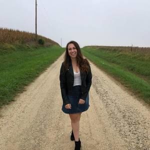 Meet your Posher, Courtney